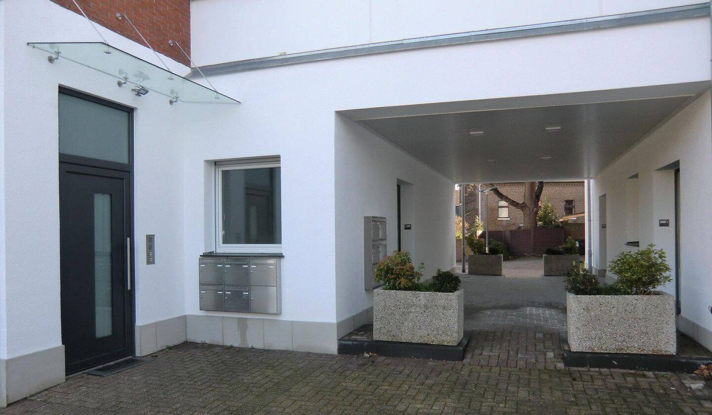 Großzügige 2 Zimmerwohnung 89m² 1 OG, 52388 Nörvenich