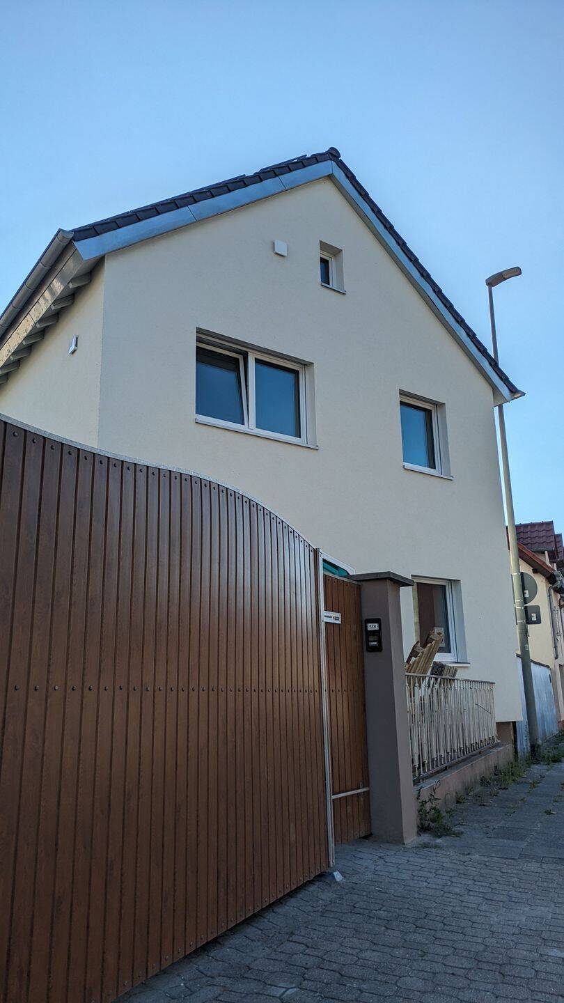 Erstbezug nach Kernsanierung: Energieeffiziente 70 m² Wohnung mit Balkon & Garage in Mutterstadt, 67112 Mutterstadt