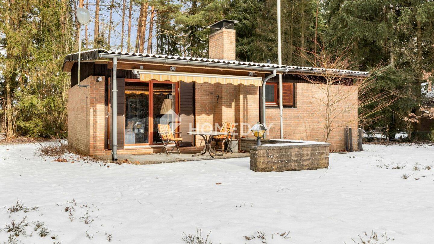 Rückzugsort mitten im Grünen – charmantes Ferienhaus auf traumhaftem Waldgrundstück in Stüde, 38524 Sassenburg