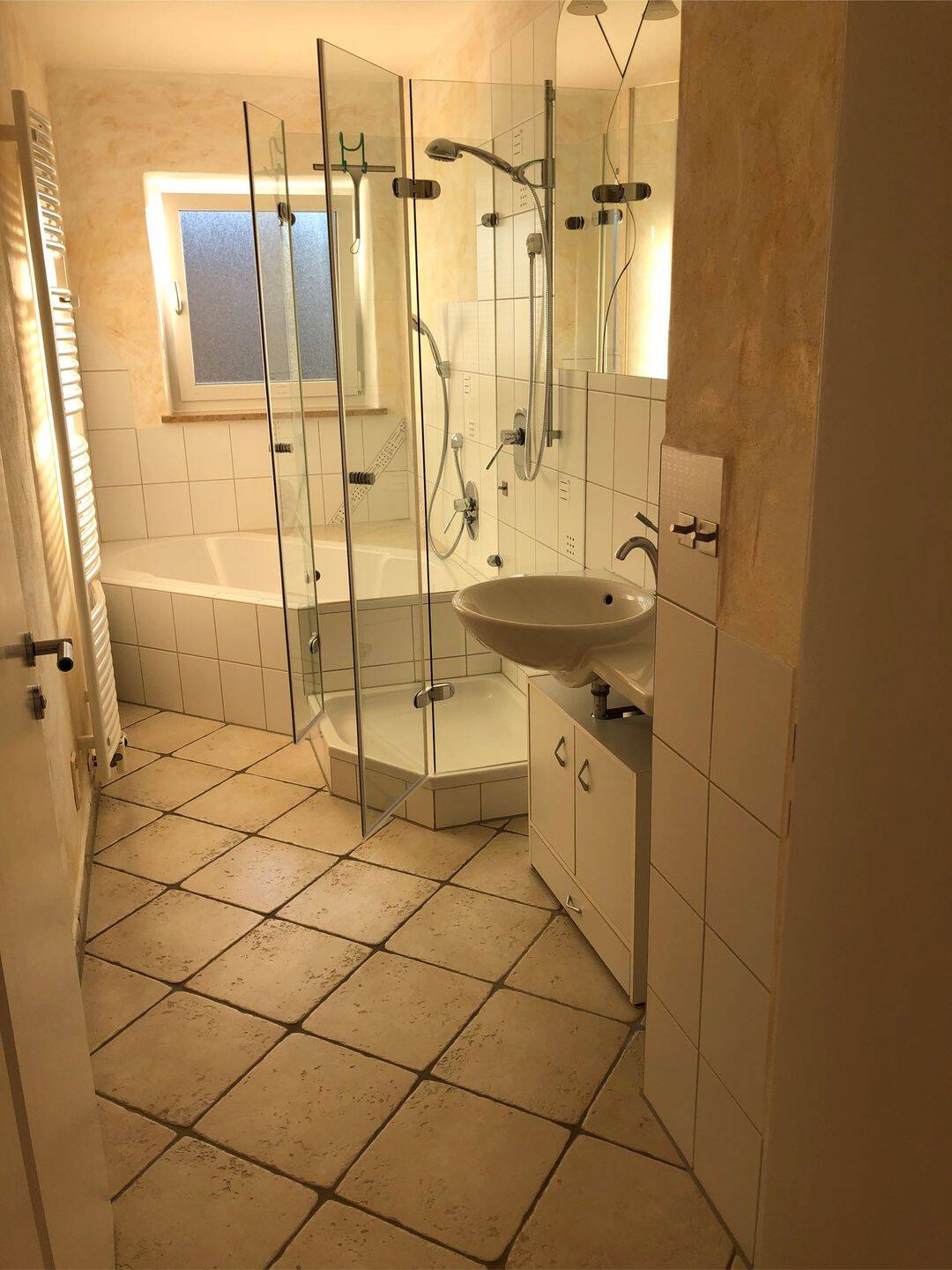 Einziehen und Wohlfühlen! Schöne sonnige 4-Zi-Whg im Erdgeschoß mit großer Terrasse, 87490 Haldenwang