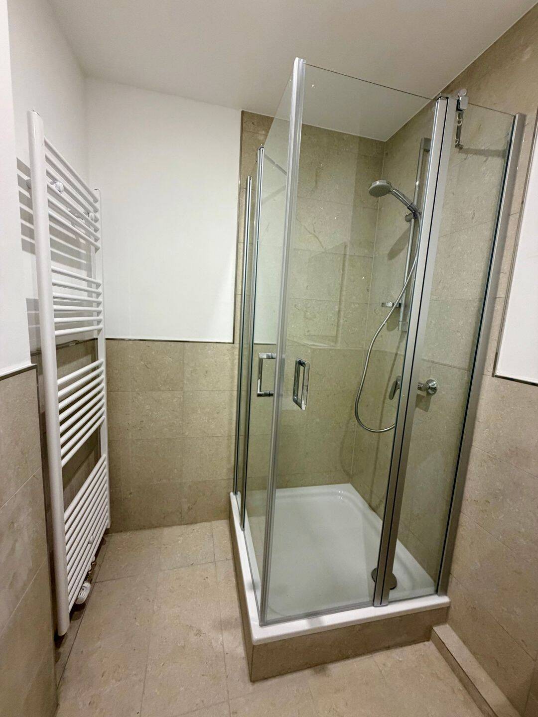 Alles NEU: Gute, zentrumsnahe Lage – 2 Zimmer Küche/Bad/Balkon – 55 qm2 – 2.OG – Einzugsbereit – Provisonsfrei von Privat, 59065 Hamm (Hamm-Mitte Hamm-Norden)