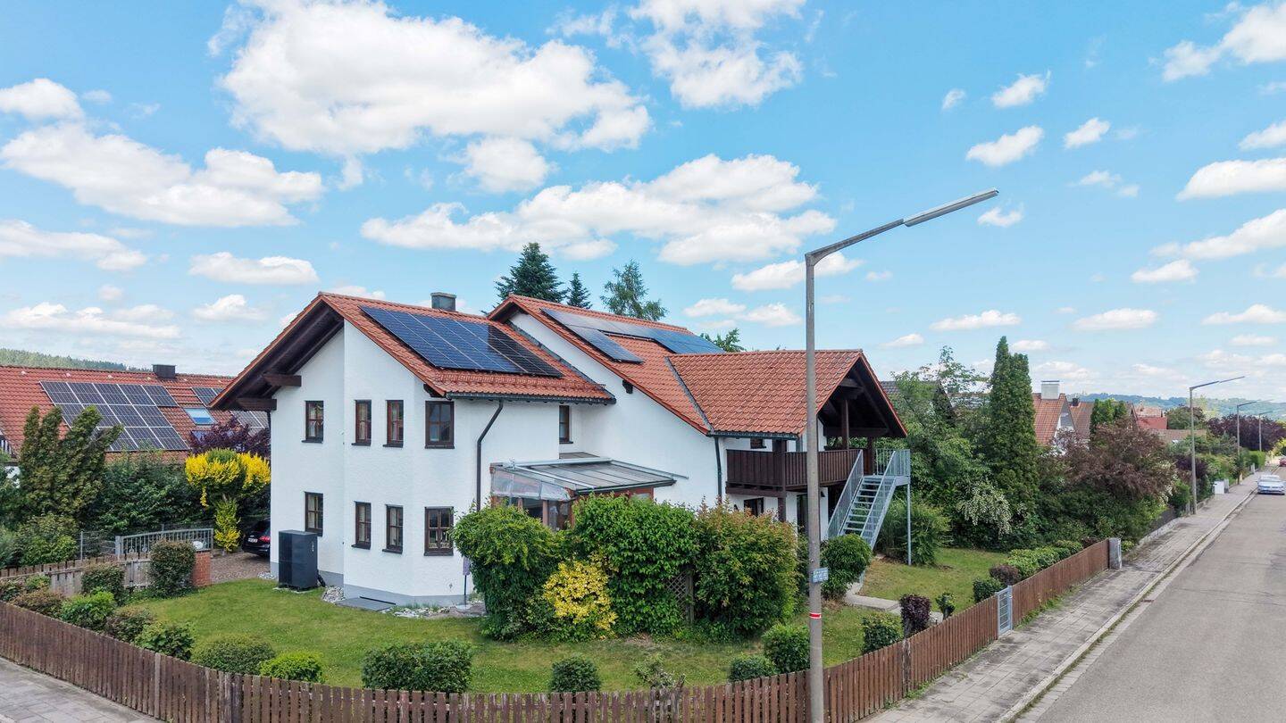 Großzügiges EFH mit Einliegerwohnung und Garage in Pölling, 92318 Neumarkt i.d. OPf.