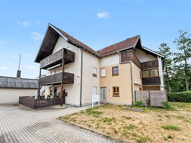 Idylle pur! Schöne 2-Zimmer-Wohnung mit Blick auf die Naab, 93133 Burglengenfeld