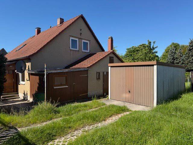 Doppelhaushälfte mit Garage und Garten, 7607 Eisenberg