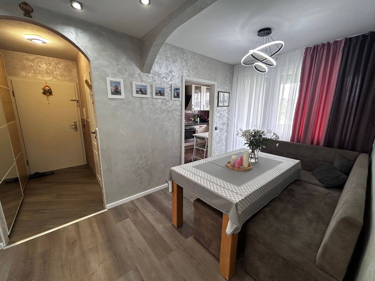 Helle 3,5-Zimmer-Wohnung mit 2 Balkonen, 65817 Eppstein