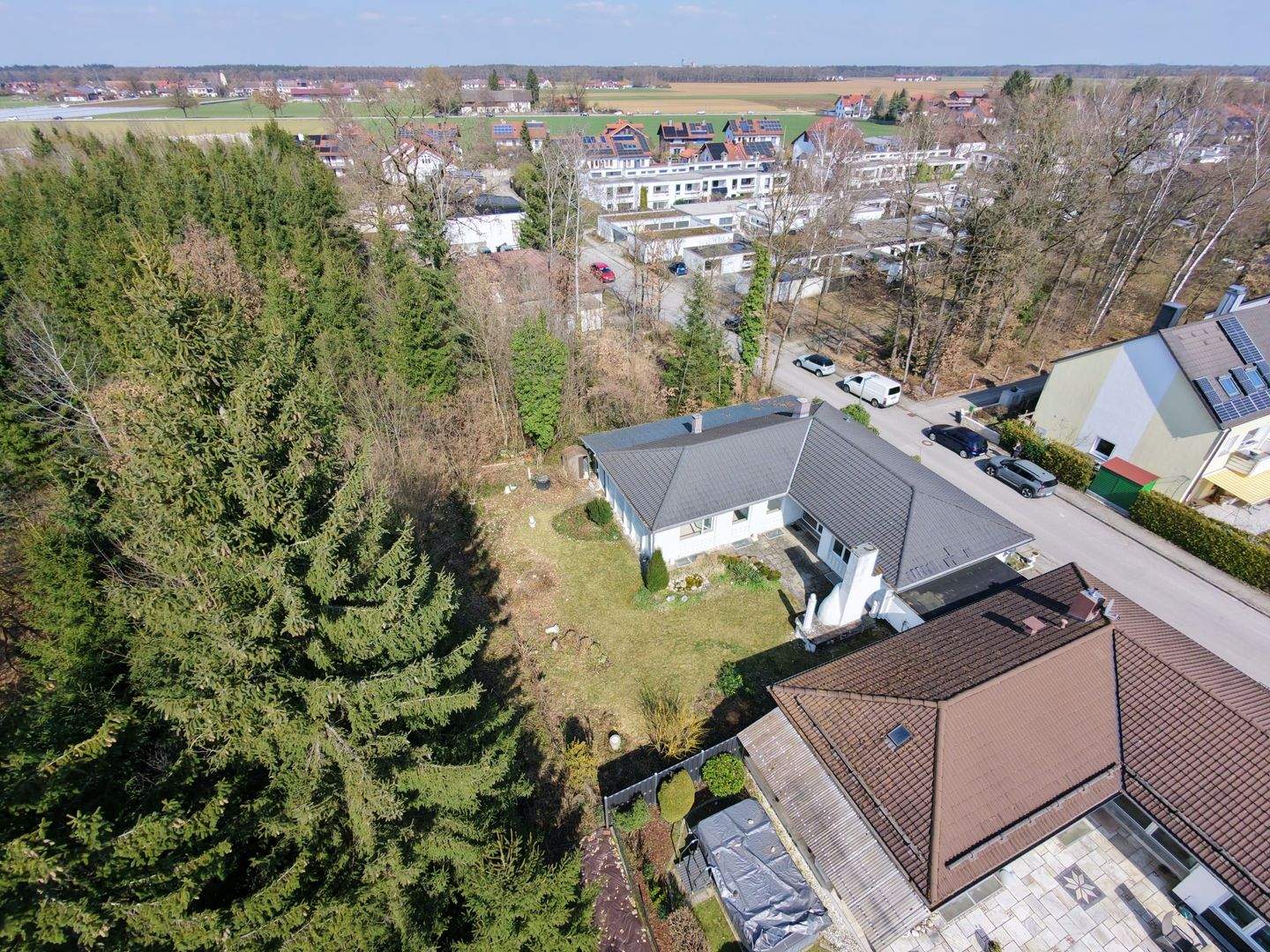 Bungalow mit traumhaftem Garten in Waldrandlage – Putzbrunn/Waldkolonie, 85640 Putzbrunn