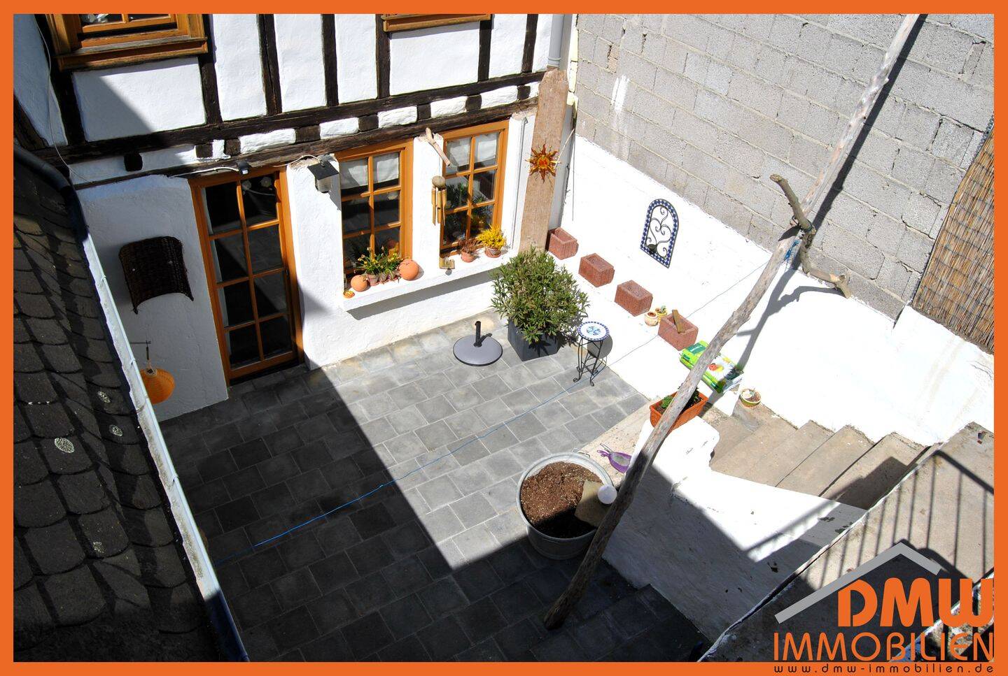 Schönes und ruhig gelegenes Haus in Manubach. 2 Bäder, 6 Zimmer davon 3-4 Schlafzimmer. Inkl. Hof, 55413 Manubach