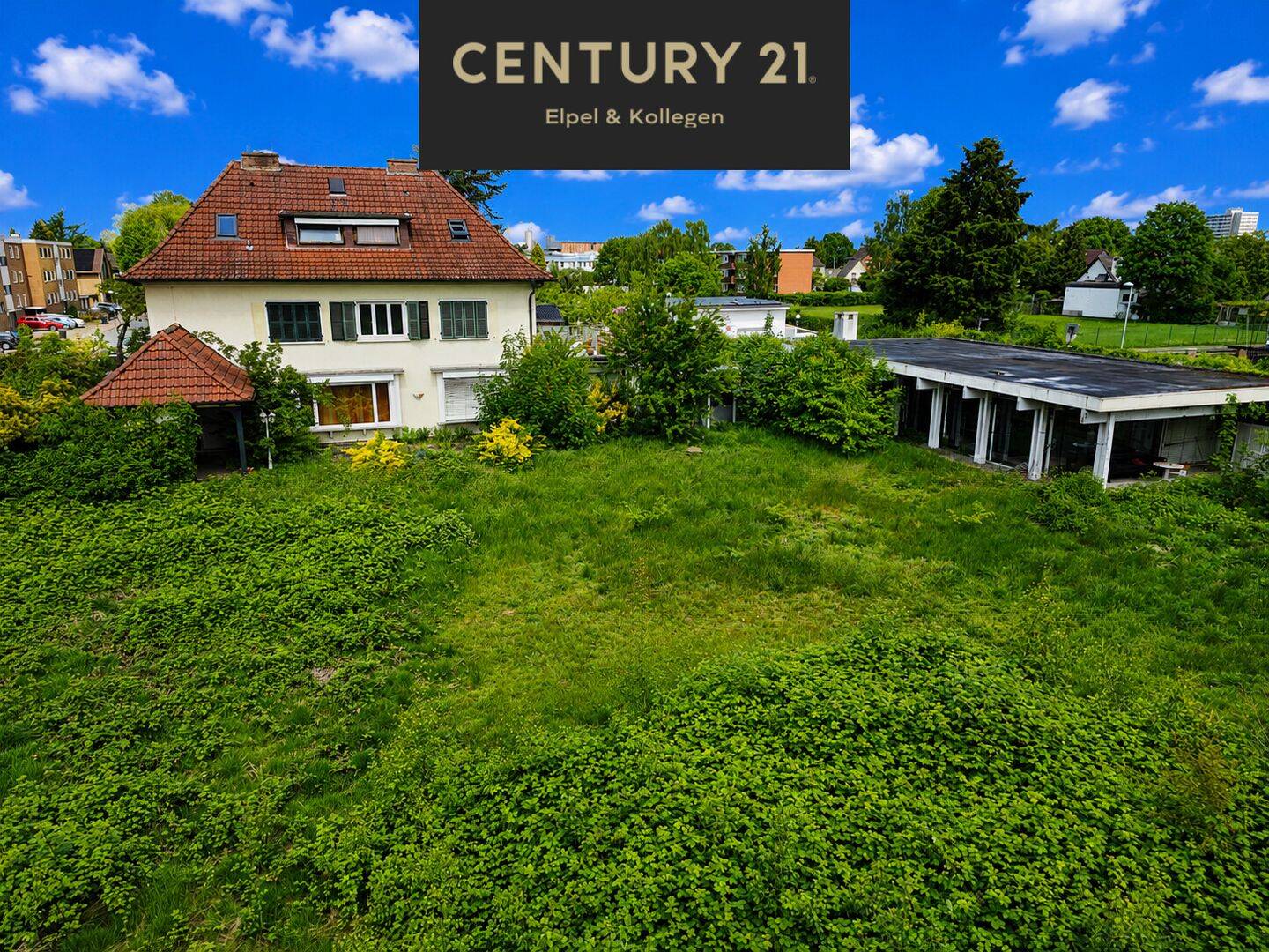 Stadtvilla mit Entwicklungsgrundstück, 27749 Delmenhorst (Düsternort Mitte Schafkoven/Donneresch Stickgras/Annenriede)