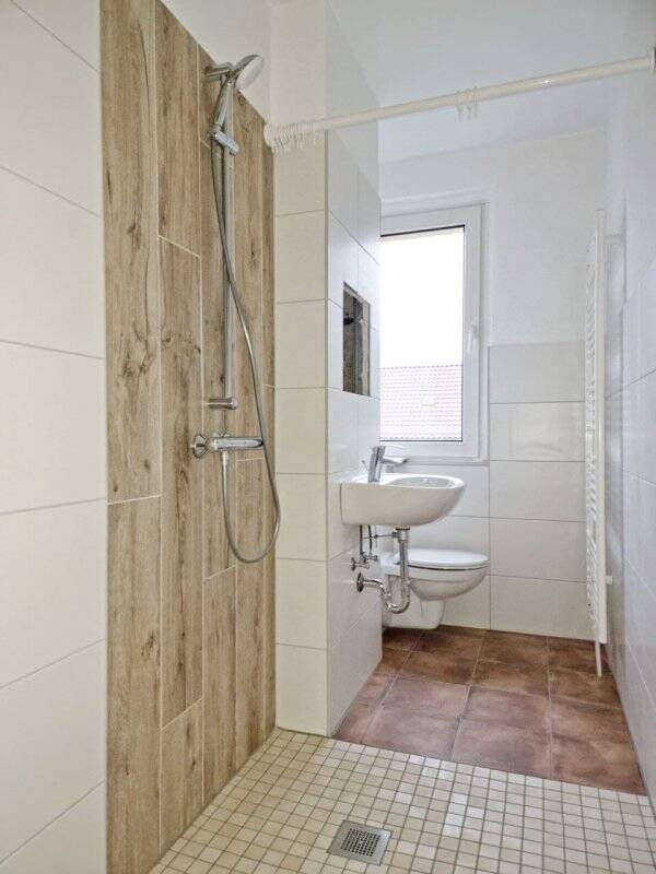 3-Zimmer mit bodenebener Dusche und riesigem Balkon, 16306 Passow