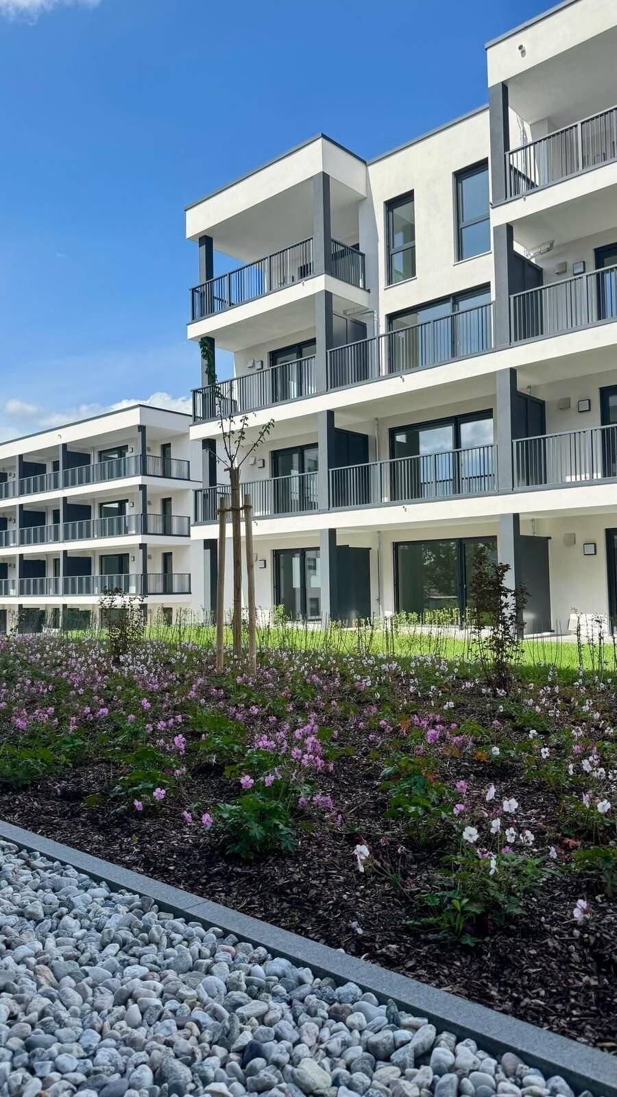 Hochwertige Eigentumswohnungen in 93133 Burglengenfeld, teilmöbliert mit Südwest Balkon, 93133 Burglengenfeld