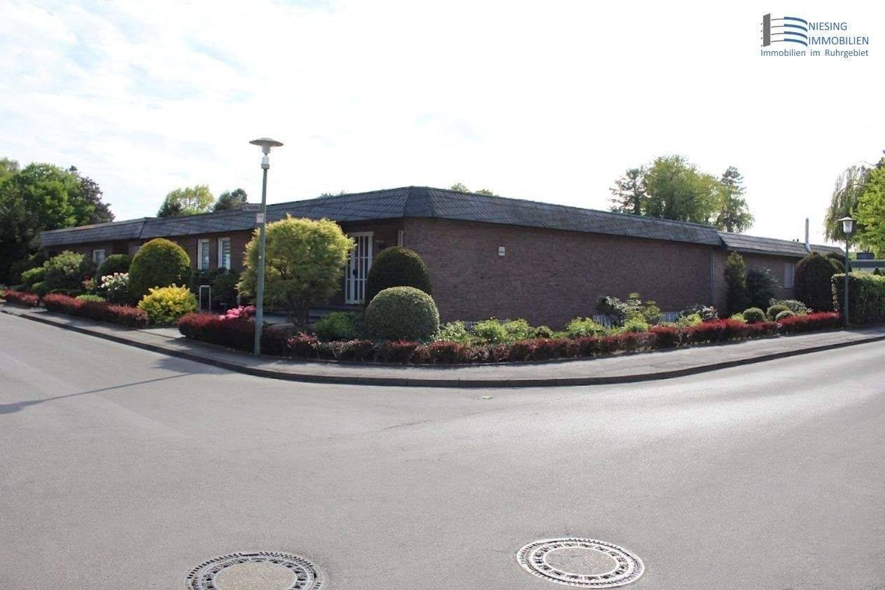 Großzügiger Bungalow: 112m² Wohnen + 122m² wohnlich ausgebautes UG, 46244 Bottrop