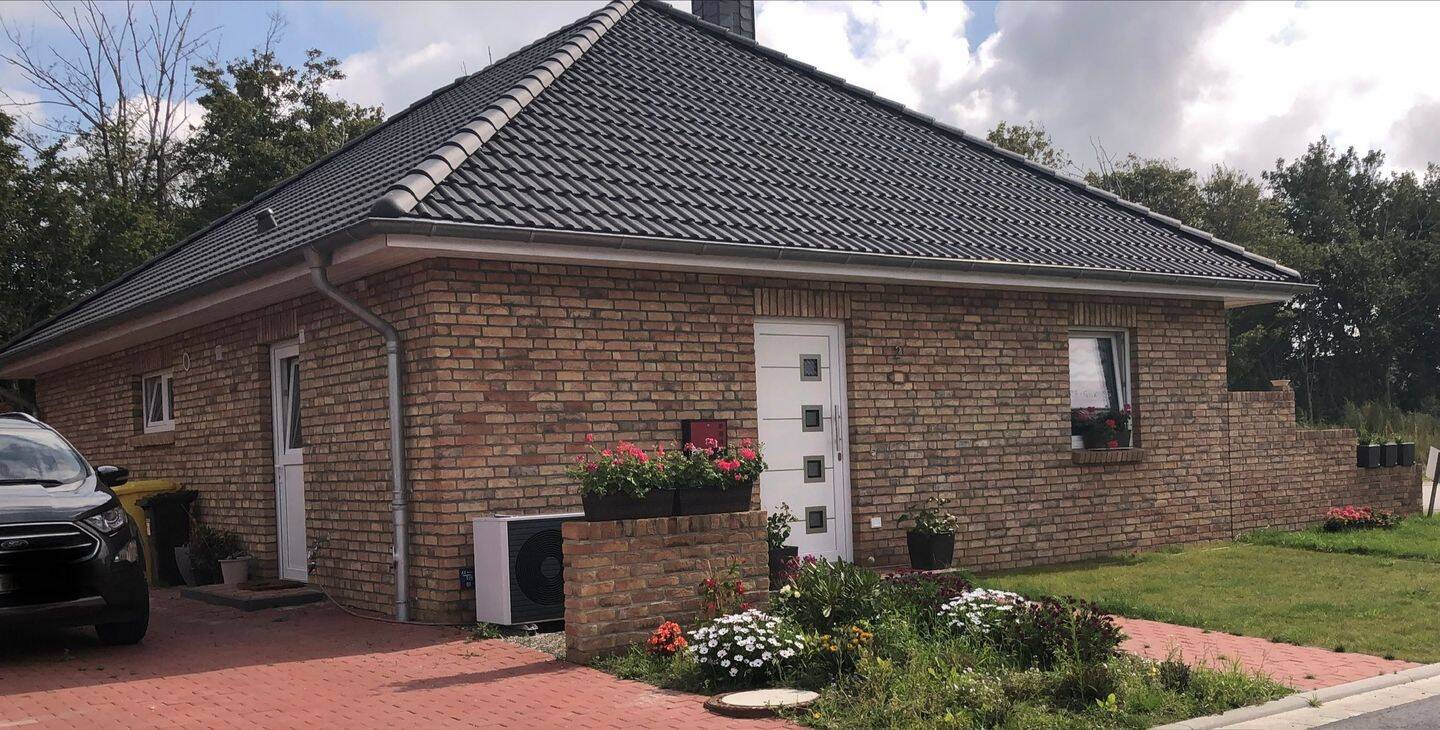 Genießen & Sparen: Moderner KfW-55-Bungalow auf der Eidelstedter Halbinsel, 25836 Garding