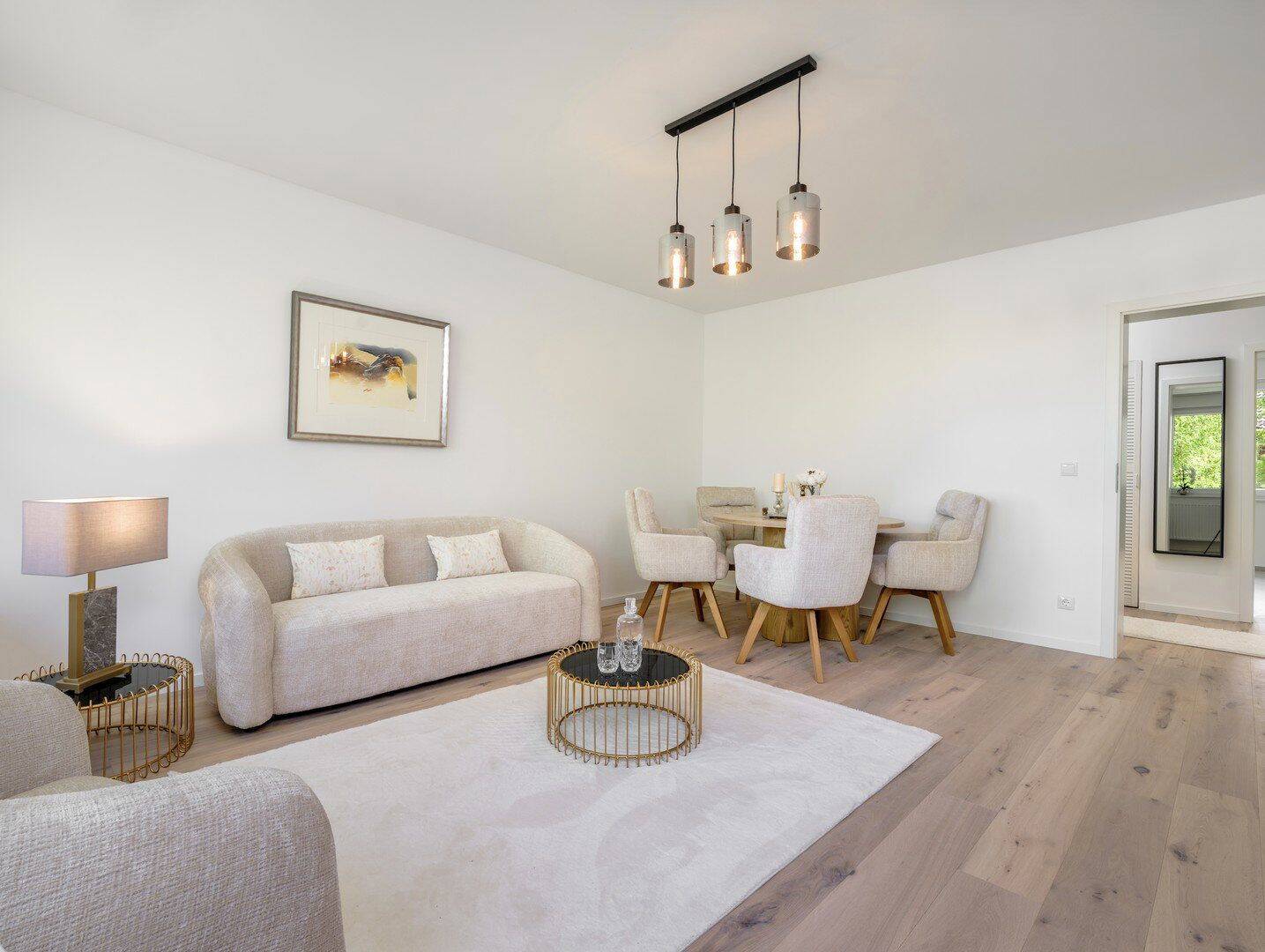 Erstbezug nach Sanierung | Stilvolle 3-Zimmer-Endetagenwohnung mit Loggia in Hamburg-Sasel, 22395 Hamburg (Wandsbek Bergstedt Poppenbüttel Sasel Wohldorf-Ohlstedt)