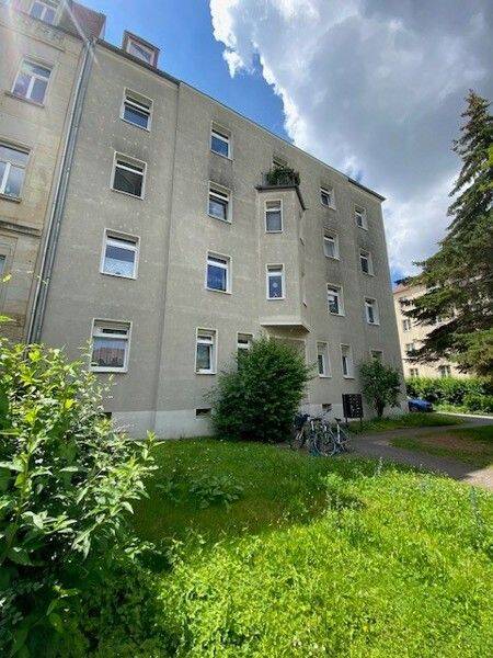 Sanierte Wohnung in Toplage sucht nette Wohngemeinschaft (Studenten/Azubis)., 1187 Dresden