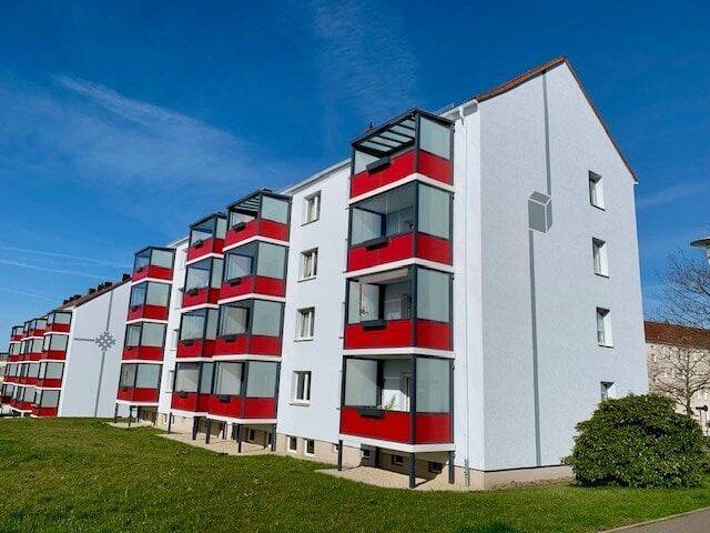 Sanierte 3-Zimmer-Wohnung mit Balkon !, 8468 Reichenbach im Vogtland
