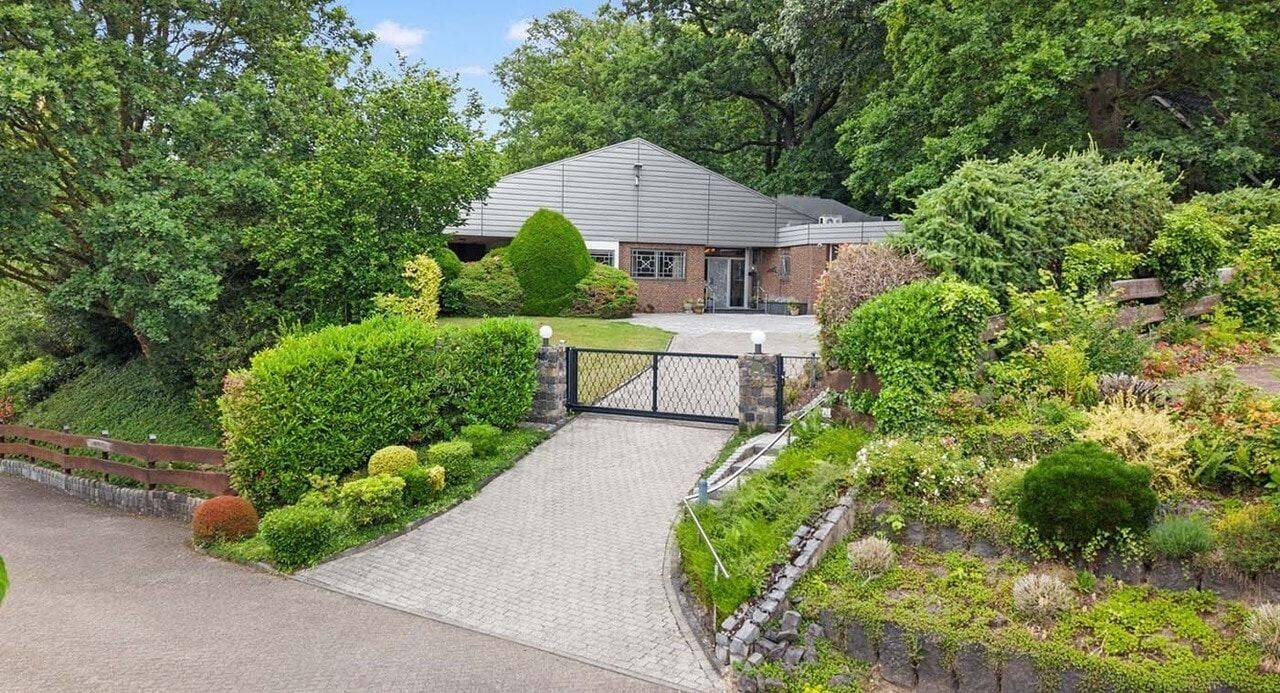 Exklusive Villa mit höchster Privatsphäre und beeindruckendem Altbaumbestand, 41849 Wassenberg