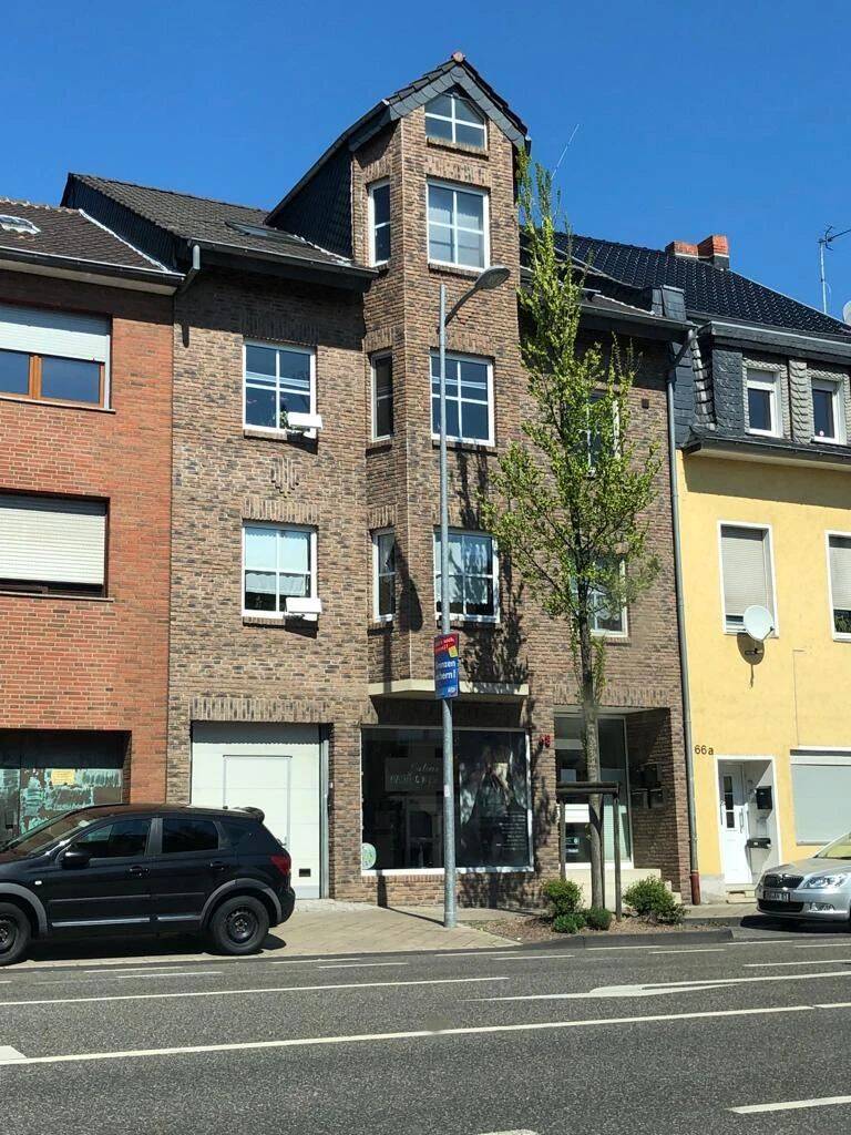 Moderne 2-Zimmer-Dachgeschosswohnung mit Balkon und hochwertiger Einbauküche, 53879 Euskirchen