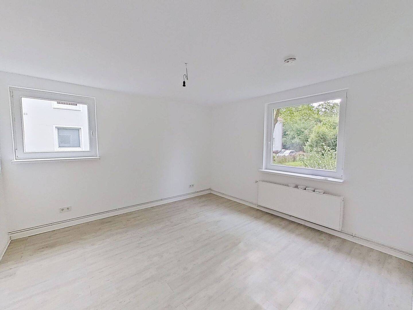 Gemütliche 2-Zimmer-Erdgeschosswohnung mit Gartenzugang, 26954 Nordenham