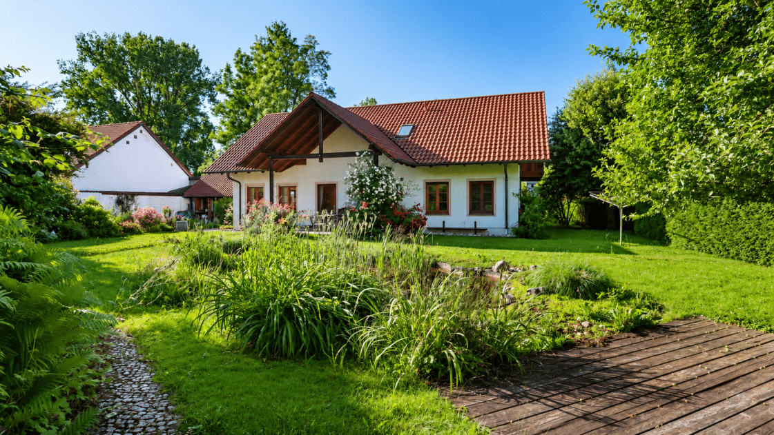 Naturidylle trifft Familienglück: Charmantes Einfamilienhaus mit Einliegerwohnung und Traumgarten in Altmühldorf, 84453 Mühldorf a. Inn