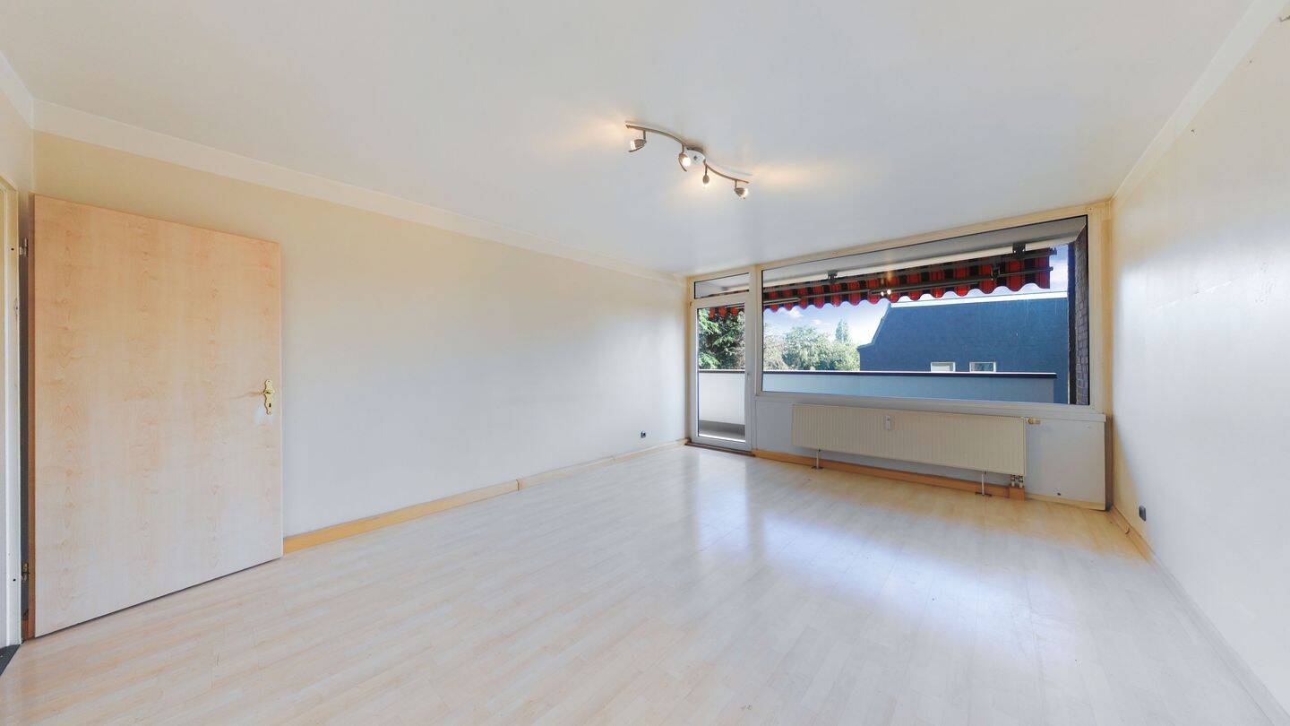 Helle 3-Zimmer-Eigentumswohnung mit Aufzug und sonniger Loggia, 40885 Ratingen