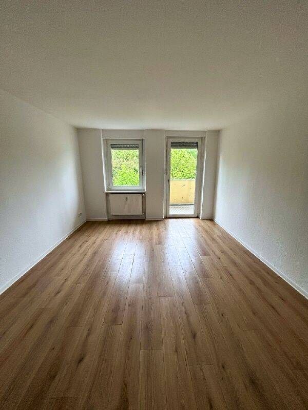 renovierte 4-Raum-Wohnung mit Balkon und Gäste-WC in Magdeburg Sudenburg, 39112 Magdeburg (Leipziger Str. Sudenburg)