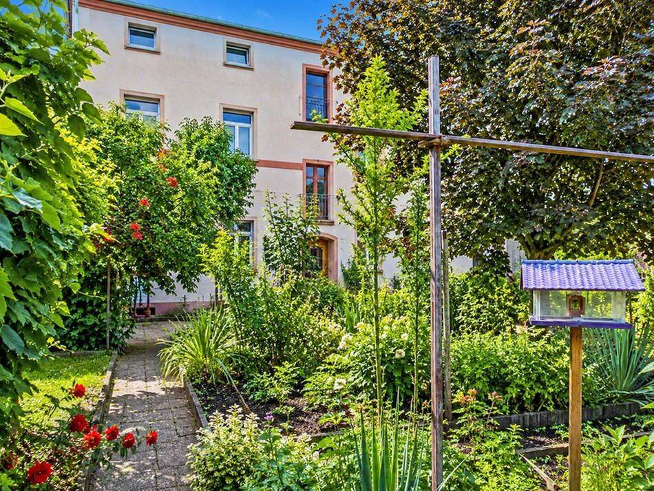Mehrfamilienhaus mit Substanz, Gestaltungsspielraum und Zukunftsperspektive in Magdeburg/Diesdorf, 39110 Magdeburg (Diesdorf Stadtfeld West)