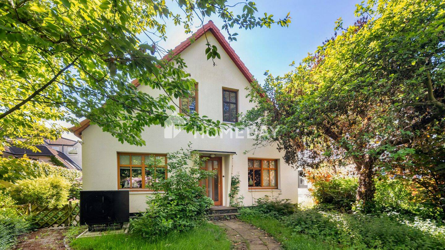 Altbaucharme trifft auf moderne Technik & Energetik  | Wärmepumpe, PV-Anlage, Garage & viel Platz, 27619 Schiffdorf