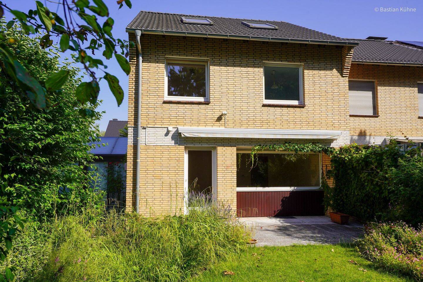 Ideal für Familien – EFH in zentraler Lage von Feldmark mit Garten und Garage, 46483 Wesel