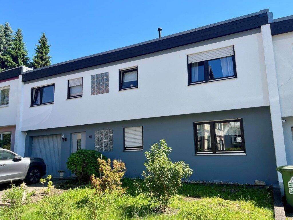 Oberkirch: Wohnhaus mit ca. 144 m² Wohnfl., Freisitz und Garage – ideal für die Familie oder auch um Wohnen und Arbei…, 77704 Oberkirch