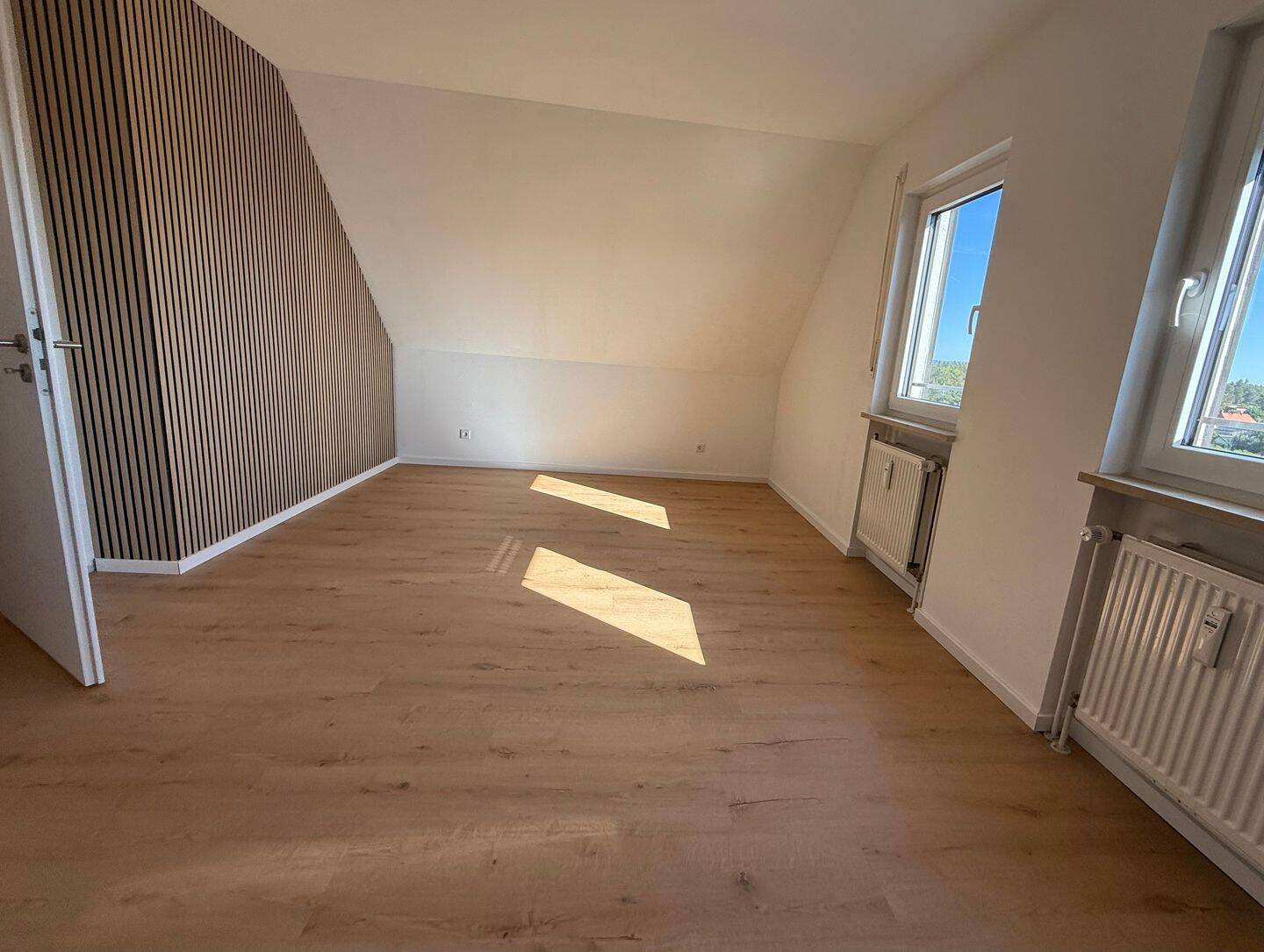 3,5-Zimmer Wohnung mit EBK , Schwaig zentrale Lage, ab 1.9./1.10., 90571 Schwaig b. Nürnberg