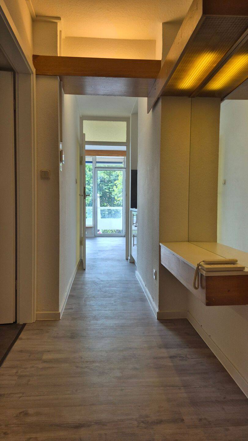 Top-Lage: Teilmöbliertes Apt. Wilhelmstr. mit neuem Duschbad, 2. OG mit Balkon und Aufzug, 65183 Wiesbaden (Wiesbaden)