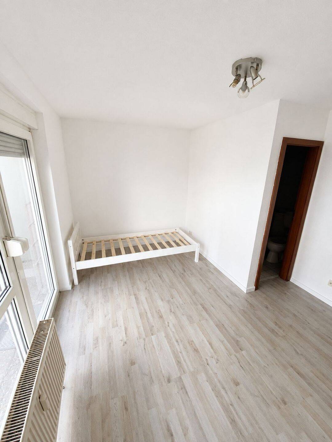 Gepflegtes 1 Zimmer-Appartement, 20qm mit Terrasse in ruhiger Lage von Mannheim, 68169 Mannheim (Friesenheimer Insel Industriehafen Neckarstadt)