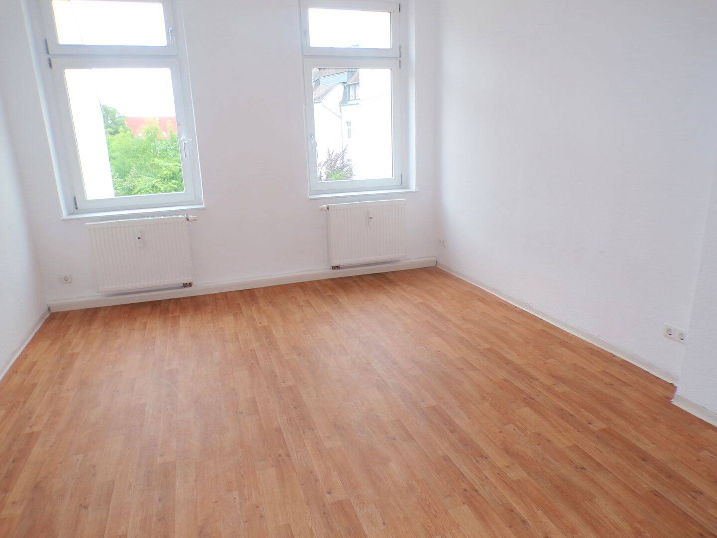 4 Zimmer Wohnung in Werdau zu vermieten!!, 8412 Werdau