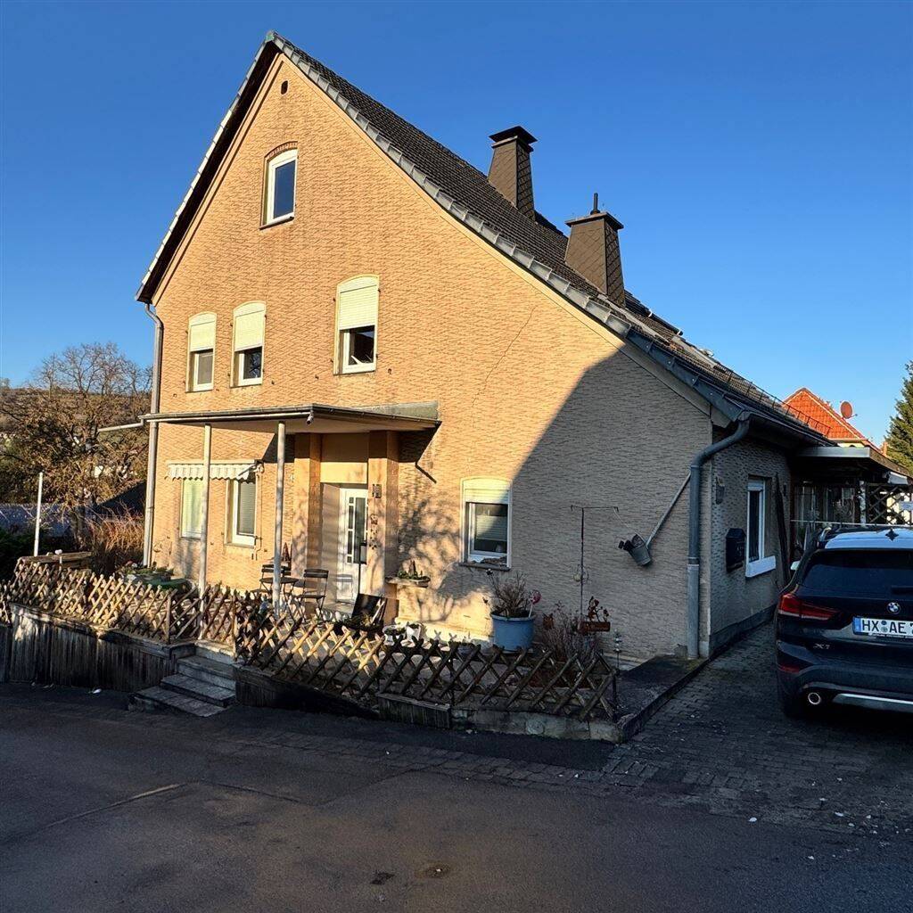 Beverungen-Dalhausen, Einfamilienhaus mit großem Gartengrundstück, 37688 Beverungen