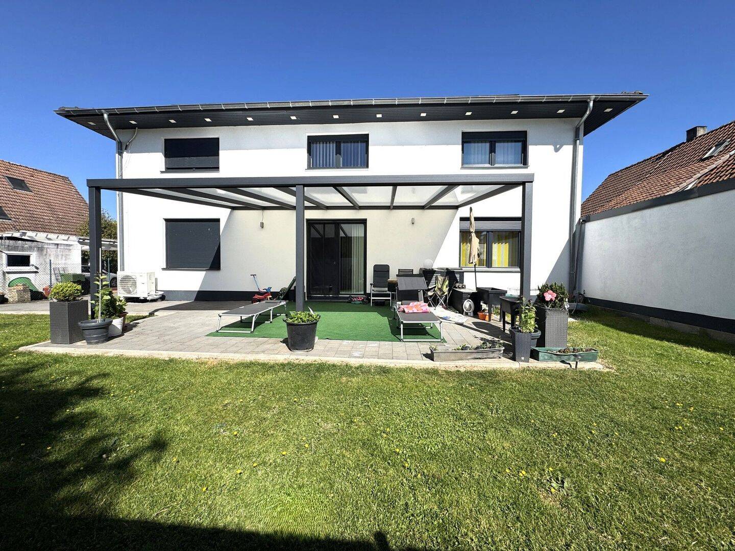Repräsentatives, großzügiges Design-Ein-/Zweifamilienhaus, 77866 Rheinau