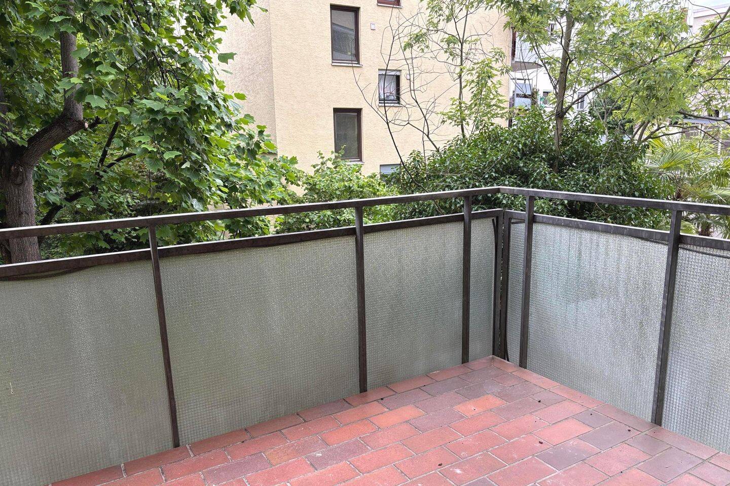 Attraktive 2-Zimmer-Eigentumswohnung mit Balkon und TG-Stellplatz in zentraler Lage, 70190 Stuttgart (Mitte Ost)