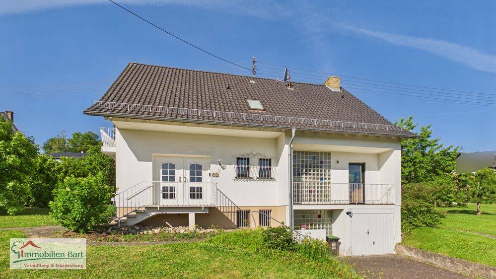 SONNIGE UND RUHIGE LAGE IN FREMERSDORF: 4 SCHLAFZIMMER / 2 BALKONE / GARTEN / TERRASSE / GARAGE, 66780 Rehlingen-Siersburg