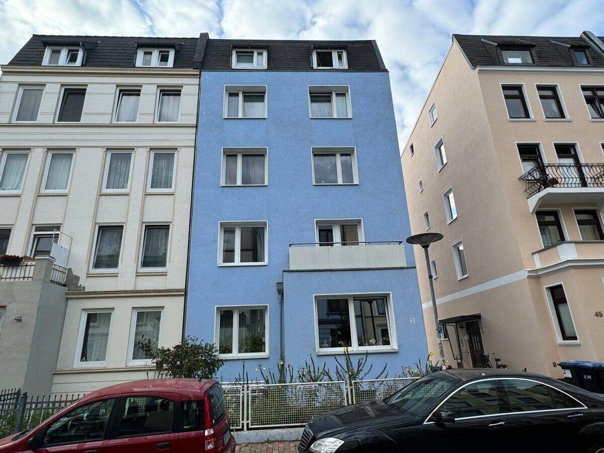 Gepflegtes Mehrfamilienhaus mit 5 Wohnungen und 4 Garagen in Lübeck- St. Lorenz-Nord, 23554 Lübeck (Innenstadt Sankt Lorenz Nord Sankt Lorenz Süd)