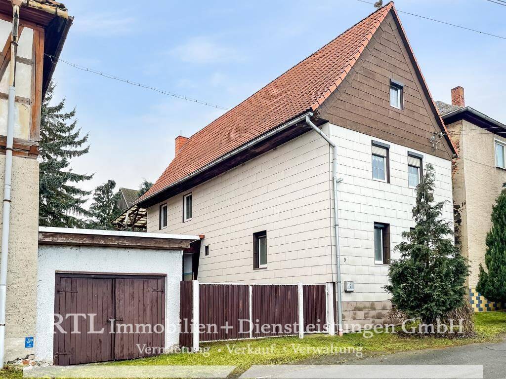 Platzwunder zum fairen Preis: Bauernhaus mit viel Wohnfläche, Nebengebäude und Garage (A1661), 7806 Kospoda
