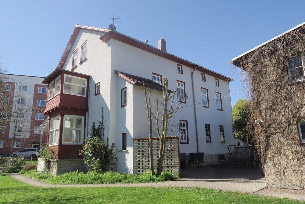 Familienfreundliche 5-Zimmer-Eigentumswohnung mit Gartennutzung und Nebengelass, 99310 Alkersleben