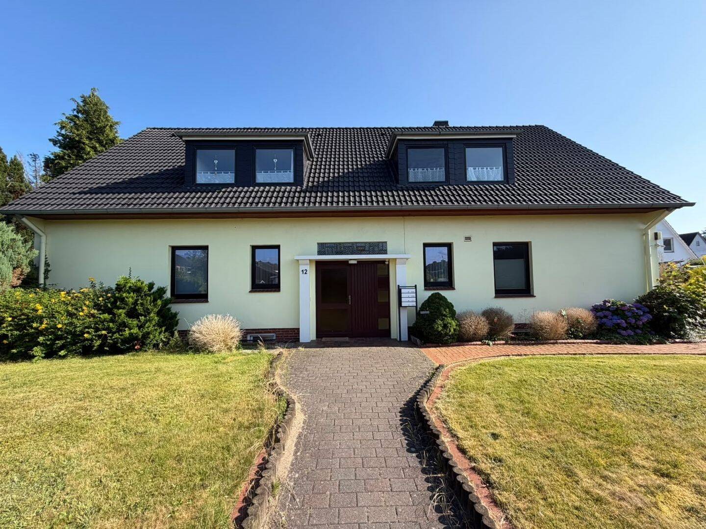 Gepflegtes Mehrfamilienhaus in ruhiger Lage von Bremervörde, 27432 Bremervörde