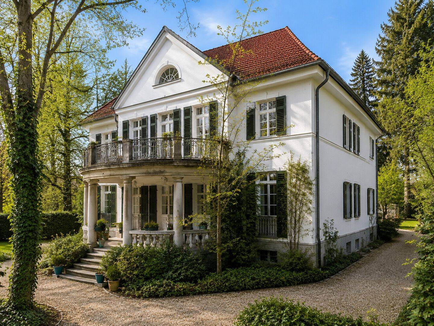 Ein Regensburger Villenjuwel von außergewöhnlicher Schönheit, 93049 Regensburg (Großprüfening-Dechbetten-Königswiesen Innenstadt Westenviertel)