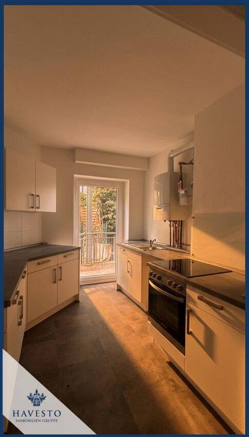 Attraktive 2-Zimmer-Wohnung mit ca. 60,50 m² Neuer Einbauküche und Balkon zum Garten, 39112 Magdeburg (Leipziger Str. Sudenburg)