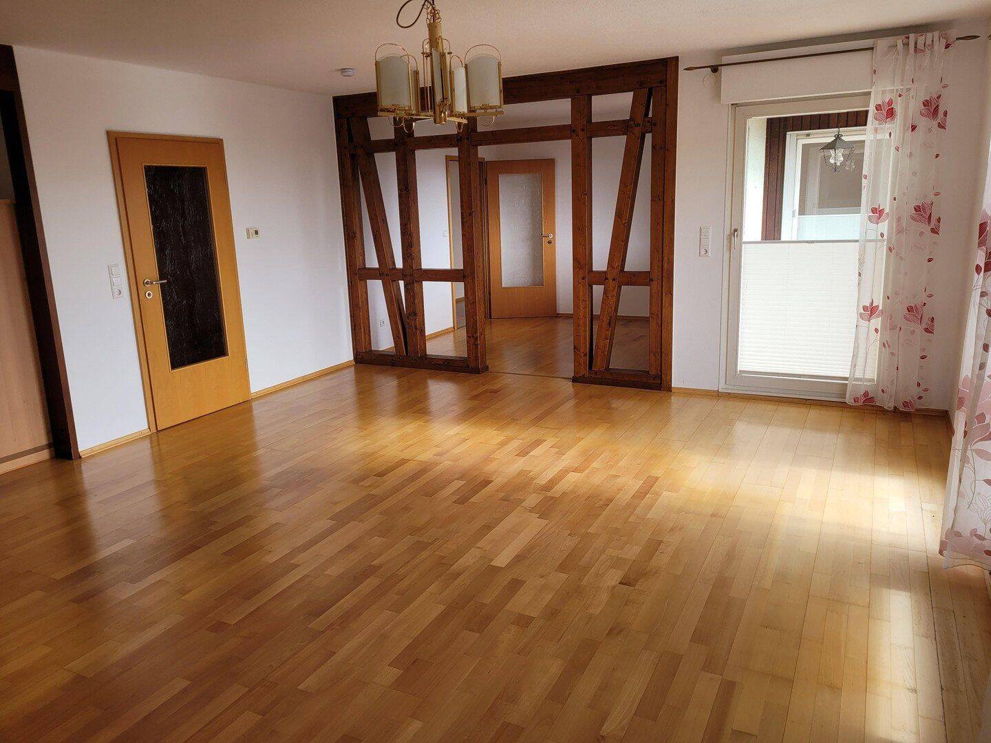 großzügige 4,5-Zimmer-Wohnung mit Terrasse und Gemeinschaftsgarten inkl. Außenpool in Grunholz, 79725 Laufenburg (Baden)
