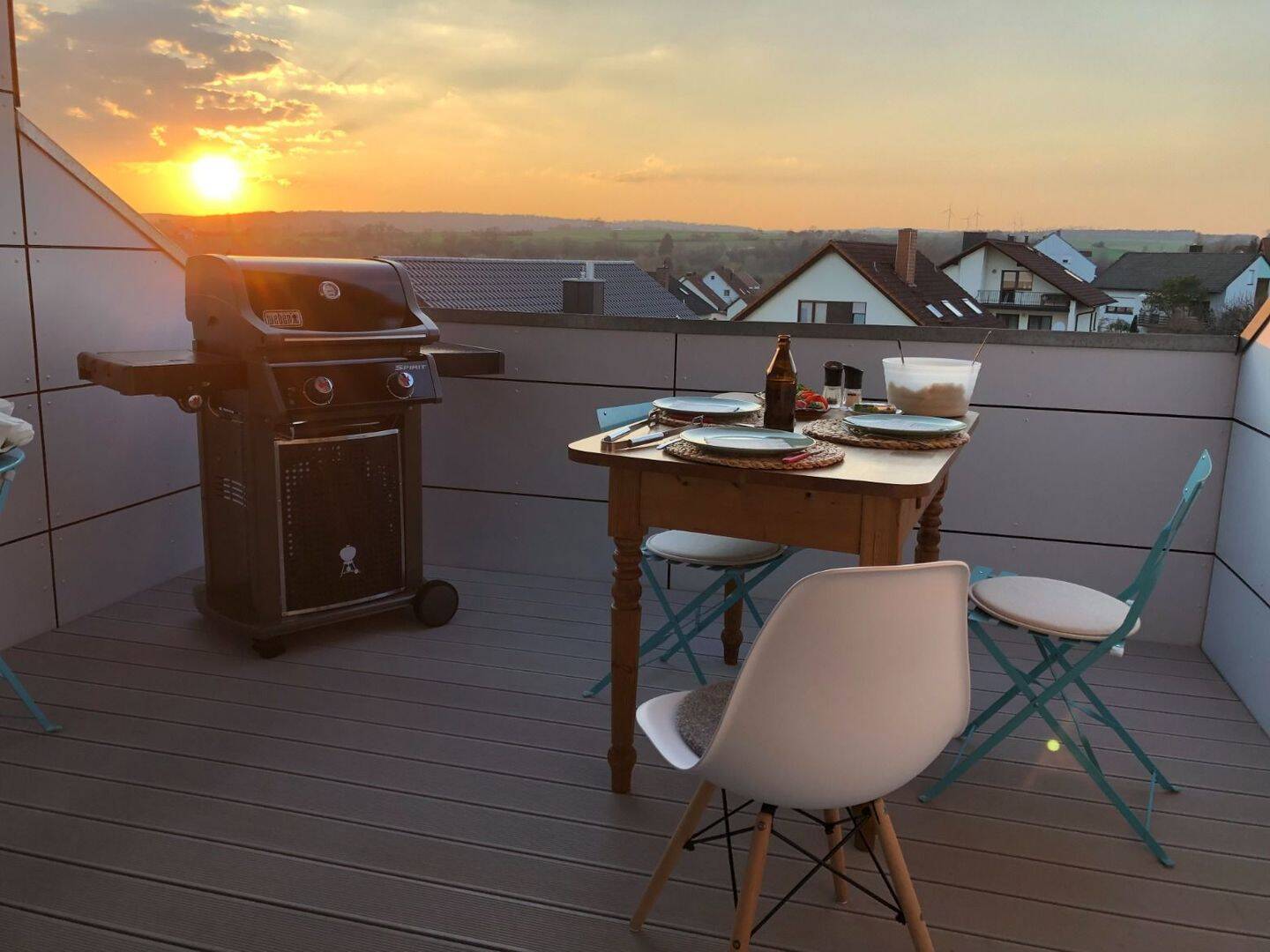 Helle Dachgeschosswohnung mit Balkon und Dachterrasse in Haßfurt, 97437 Haßfurt