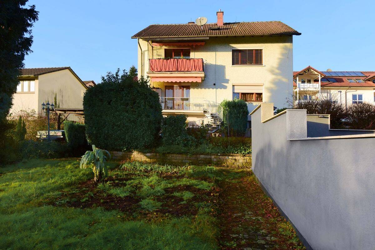 Haushälfte mit ca. 500 m² Grundstück/Garten, Garage und Carport in bester Lage!, 79725 Laufenburg (Baden)