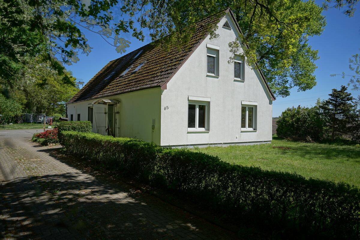 Volksbank Immobilien: Modernisiert – Zweifamilienhaus in Küstennähe!, 27639 Wurster Nordseeküste