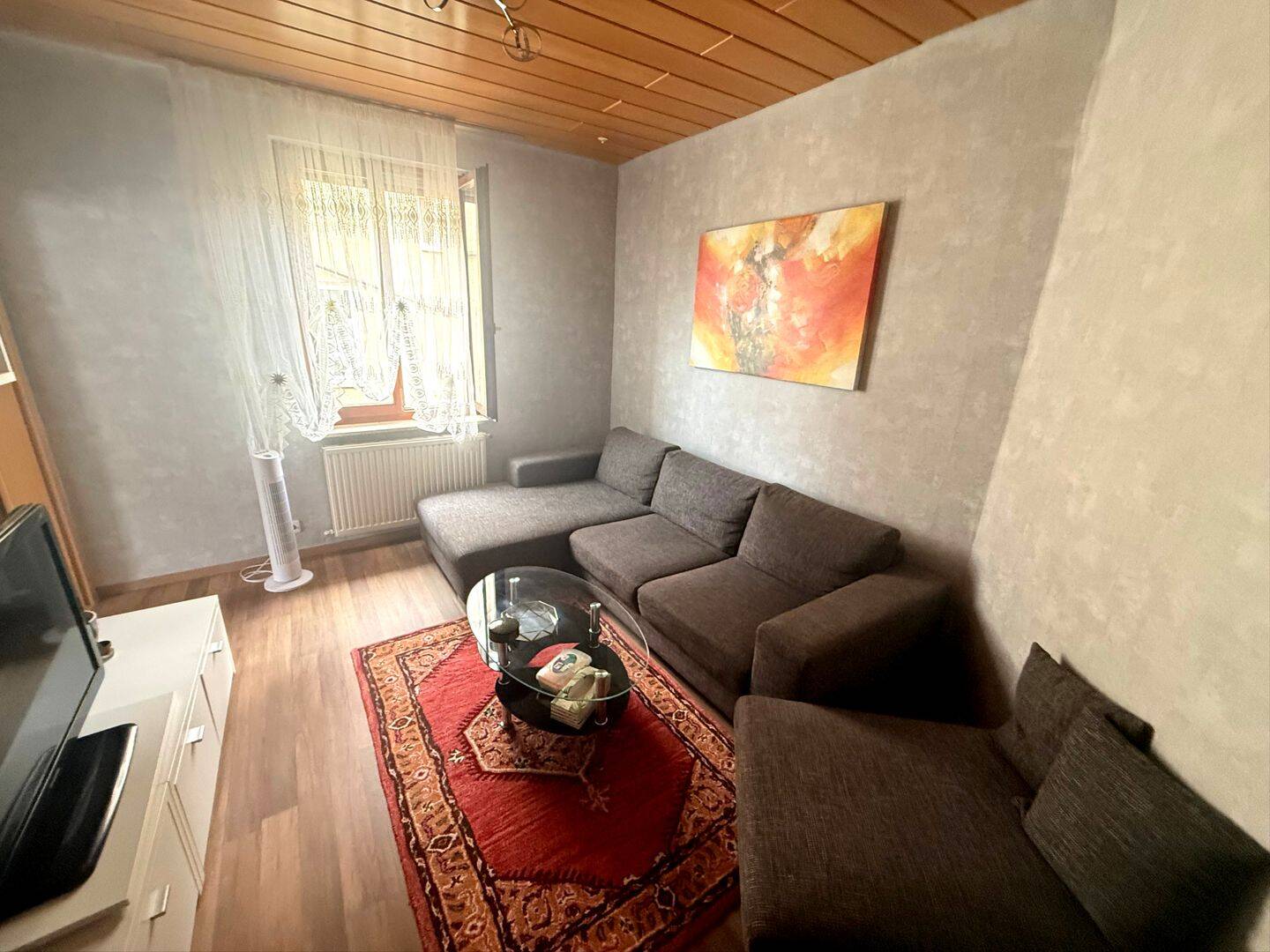Gepflegte, teilmöblierte 2-Zi.Whg. mit EBK + Balkon + Gartenanteil in S-Obertürkheim!, 70329 Stuttgart (Hedelfingen Obertürkheim Rohracker Uhlbach)