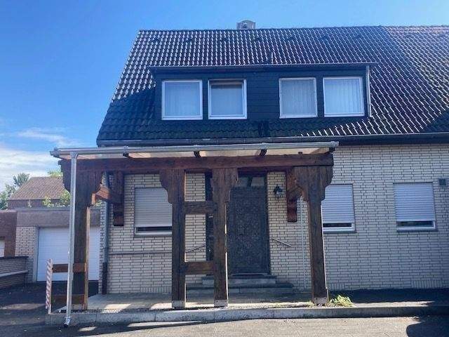 Großzügige Liegenschaft im Herzen von Korschenbroich-Herrenshoff, Garage, Stellplätze, Terrasse u. Garten !, 41352 Korschenbroich