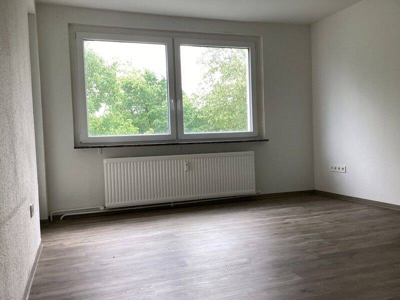 Hier findet jeder seinen Platz: helle 2-Zimmer-Wohnung mit Balkon, 33609 Bielefeld (Baumheide Innenstadt Schildesche)